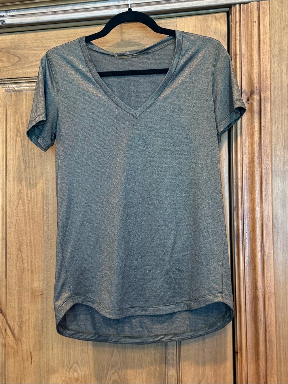 Lululemon Love V-Neck Tee Heathered Olive Gray Short Sleeve Pima Cotton Size 6